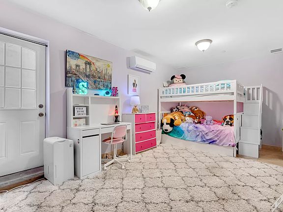 4th image of 216 Eckford St APT 1A
