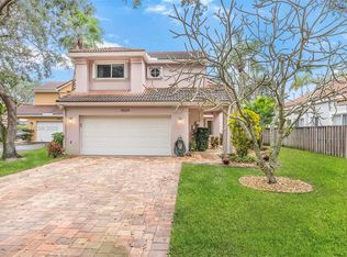 10024 NW 5th St, Plantation, FL 33324