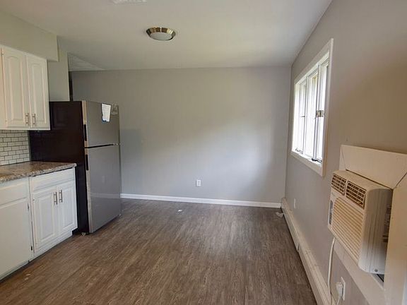 2nd image of 1407 Bridge Ave APT 2