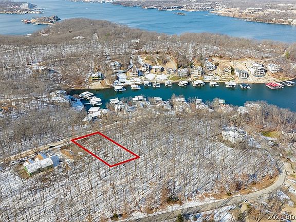 5th image of 287 Lake Dr