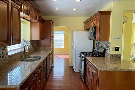 5th image of 44912 Muirfield Dr