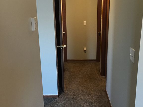 2nd image of 962 Allen Dr