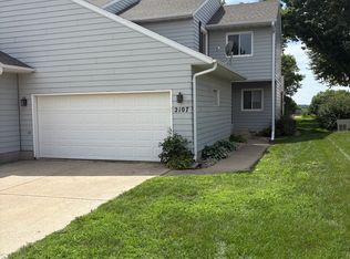 2107 S Holt Ave, Sioux Falls, SD 57103