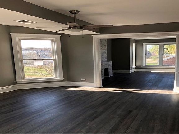 2nd image of 209 S Albany Ave #1