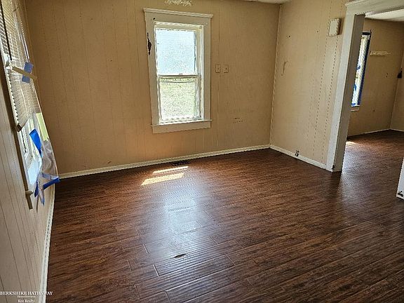 3rd image of 332 Carroll St