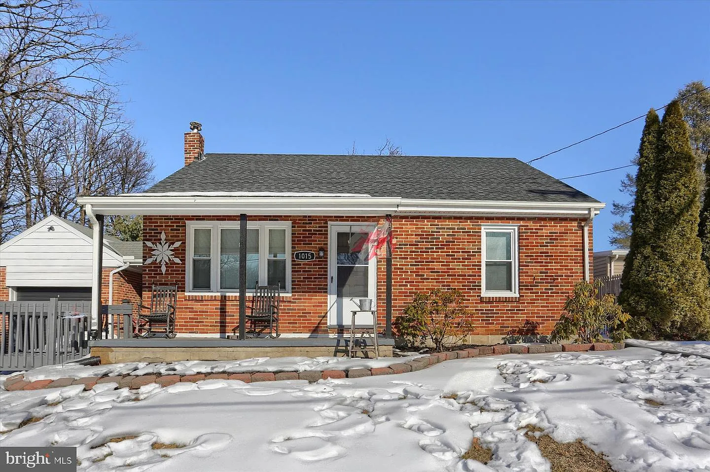 1015 Trinity Rd photo 1