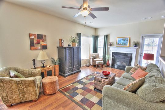 3rd image of 702 Savannah River Dr