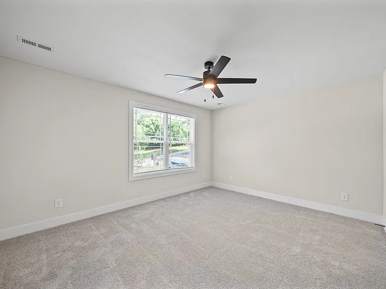 217 Cave St #5-7 — Photo 15