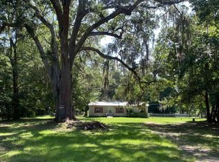 267 Virginia Ave, Woodbine, GA 31569