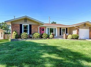 402 Palermo Dr, Ballwin, MO 63021