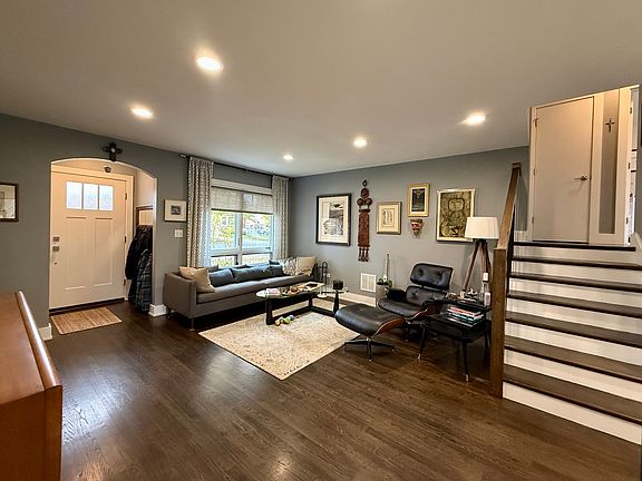 4th image of 9847 S Millard Ave