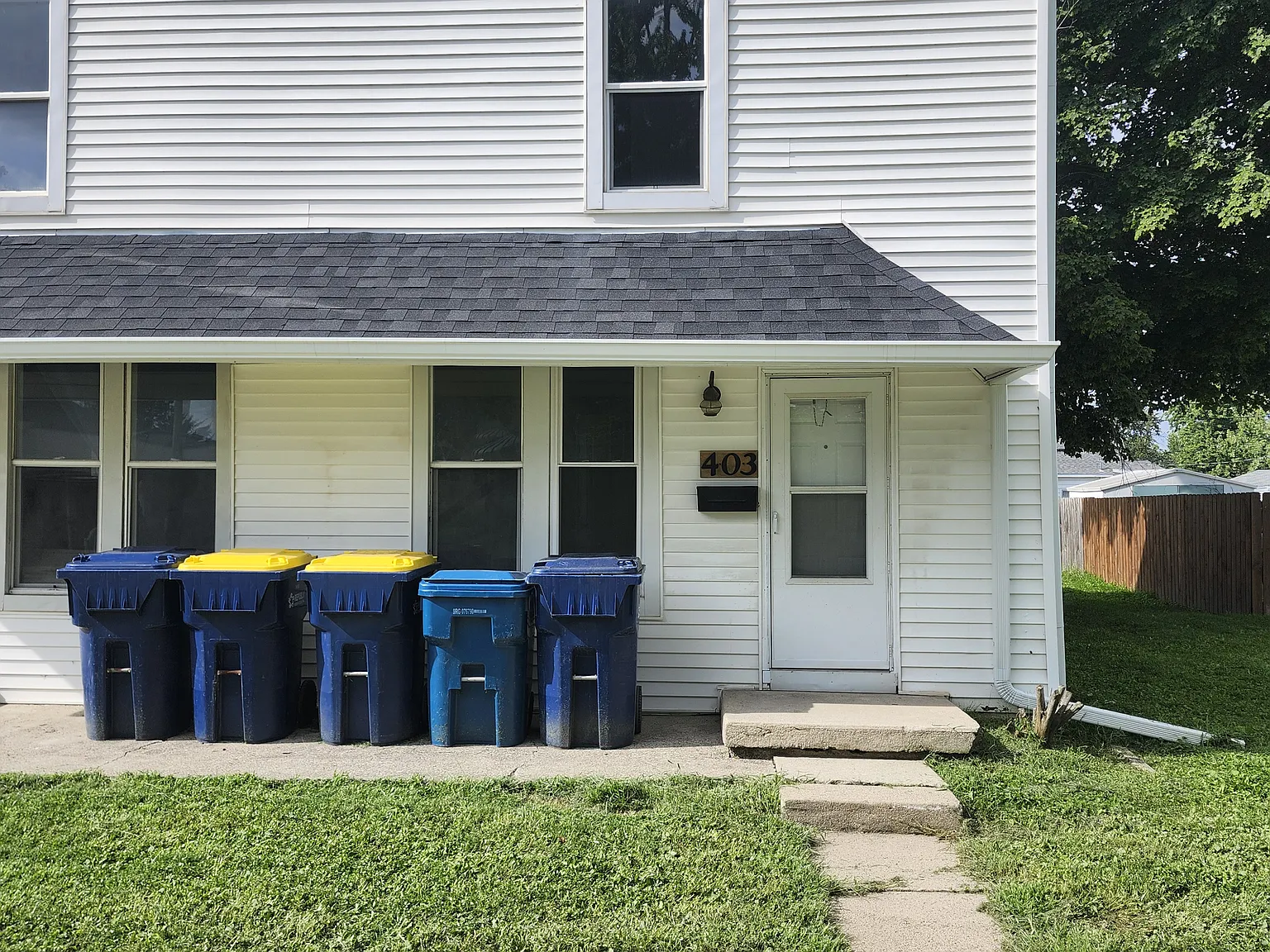 2 bed, 1.5 bath, $1,600 — Photo 2