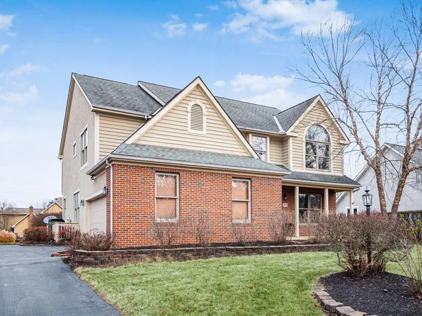 2739 Big Sur Dr, Lewis Center, OH 43035
