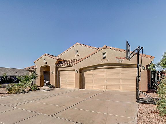 3rd image of 1062 S Meadows Dr