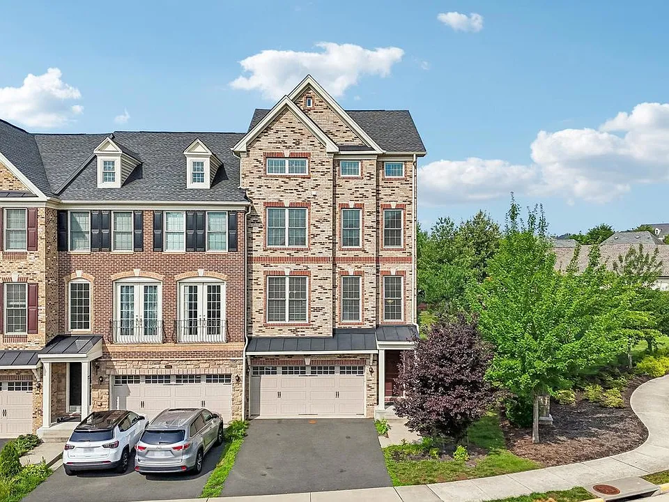 24991 Cambridge Hill Ter
