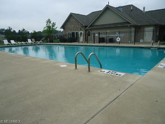 4th image of 910 Duck Hollow Cir NE
