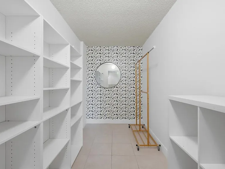 108 Royal Park Dr #1D — Photo 9