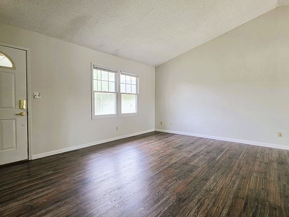 3rd image of 3013 Barrybrook Ct
