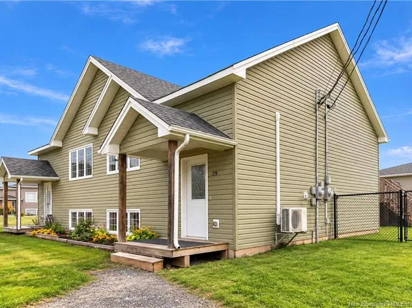 29 Birchfield St, Moncton, NB E1G 0W7