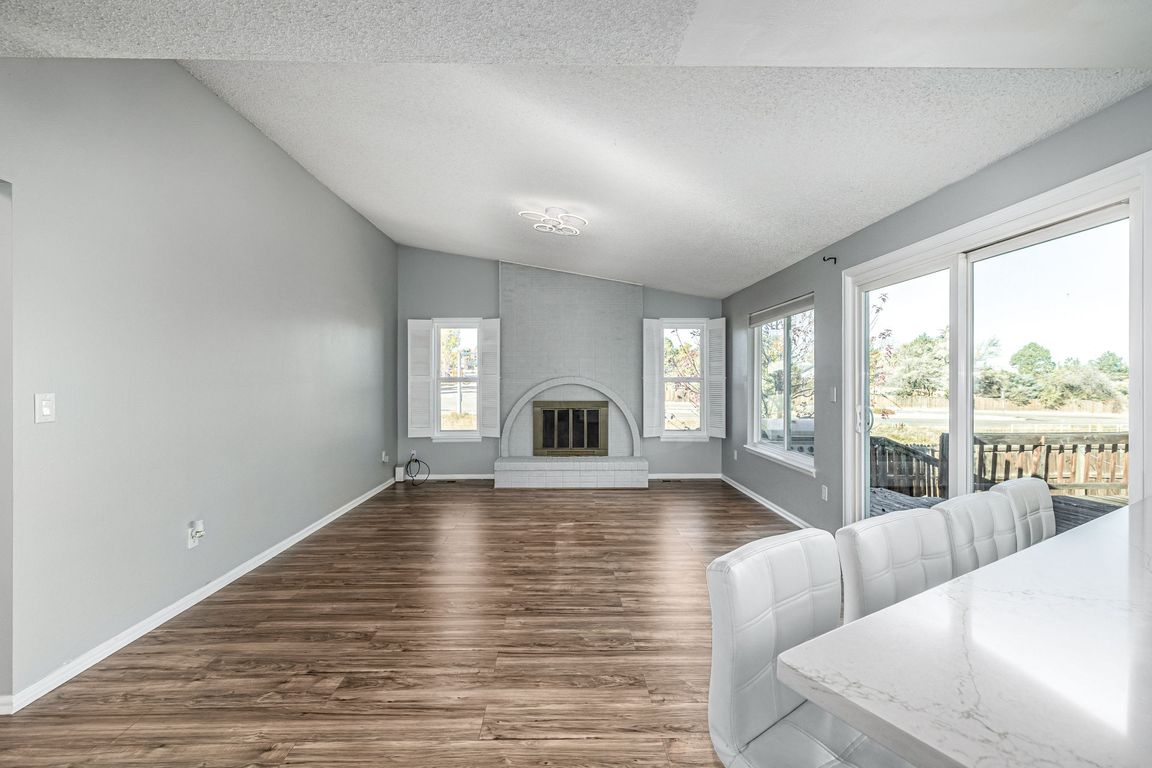 next background image