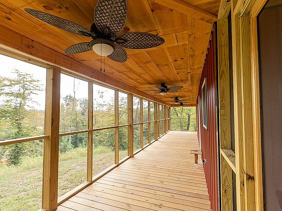 5th image of 15 Pumpkin Creek Cir