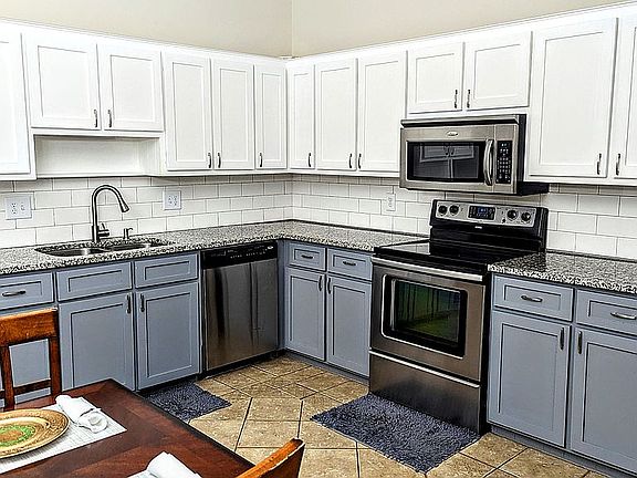 4th image of 264 Meadowlake Dr
