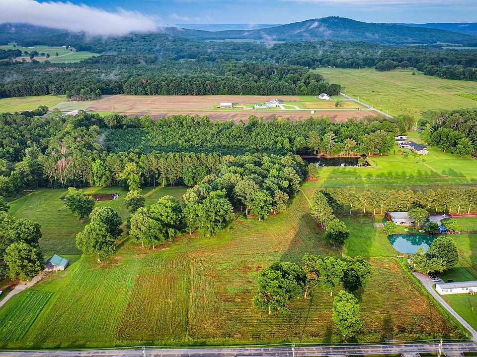 1st image of 685 Piney Woods Rd