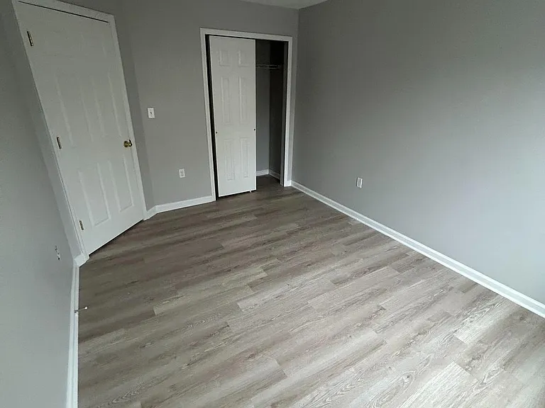 1050 Lamberton St — Photo 15