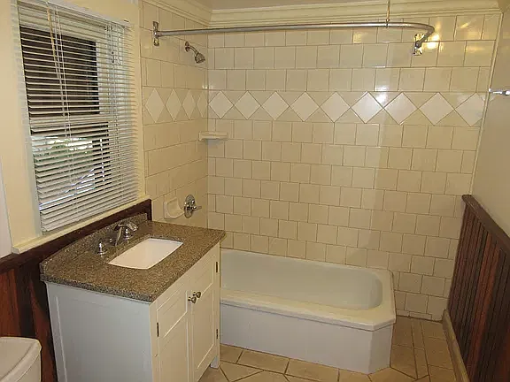 4 bed, 1547 sqft, $2,400 — Photo 4