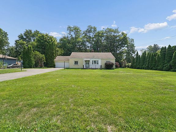2nd image of 2716 Fairwood Ave