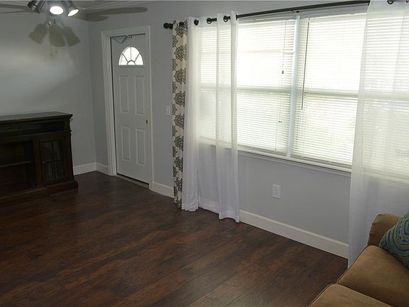 4th image of 5850 18th St N APT 11