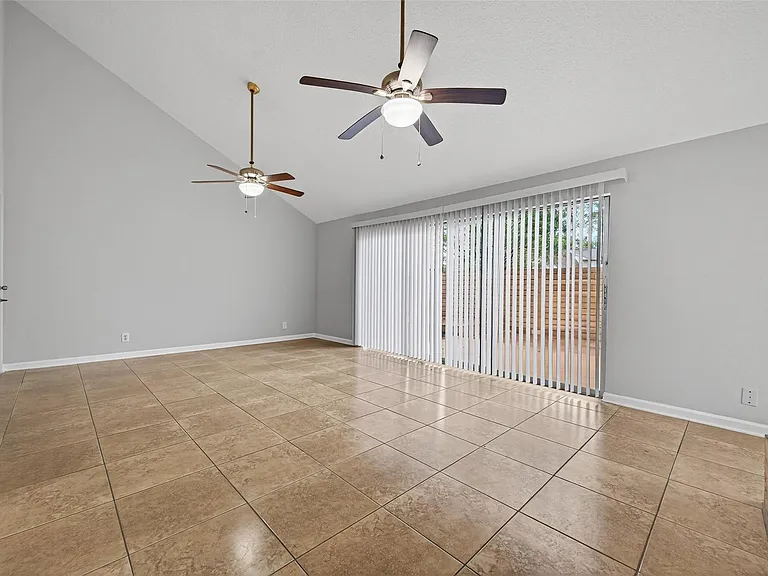 6102 Crakston St — Photo 20