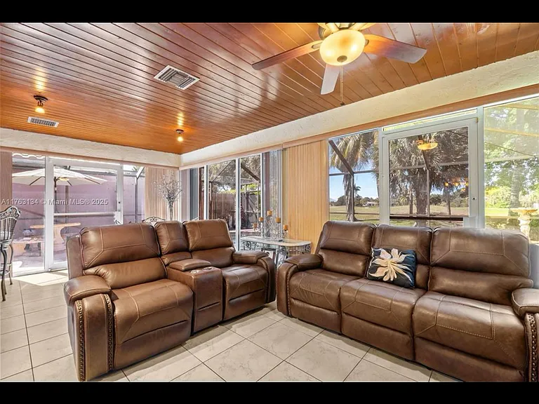 19826 W Lake Dr — Photo 12