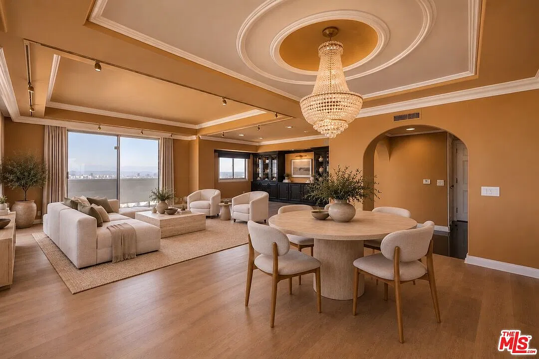 2 bed, 7.0 bath, 2130 sqft, $8,500 — Photo 3