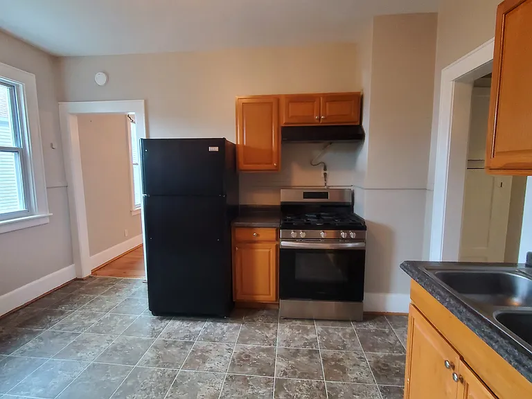 1020 Albany St #1 — Photo 10