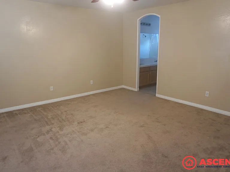 4216 Almond Grove Ln — Photo 11