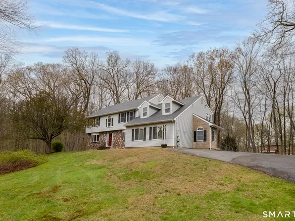 90 Fenn Road, Middlebury, CT 06762