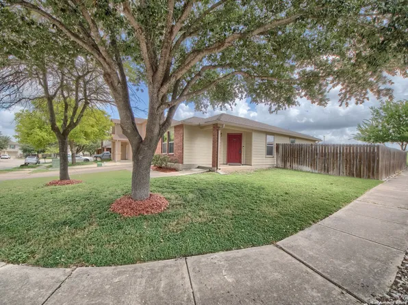 647 Cherokee, New Braunfels, TX 78132