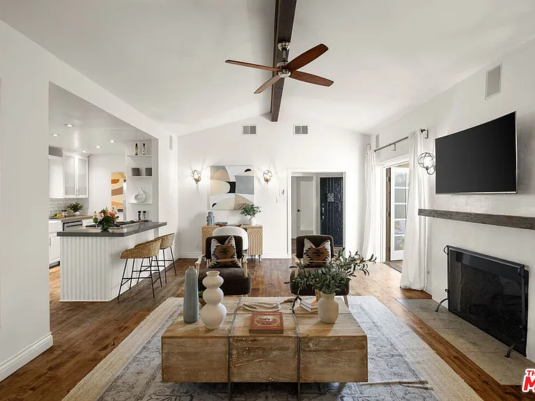 7416 Rosewood Ave — Photo 4
