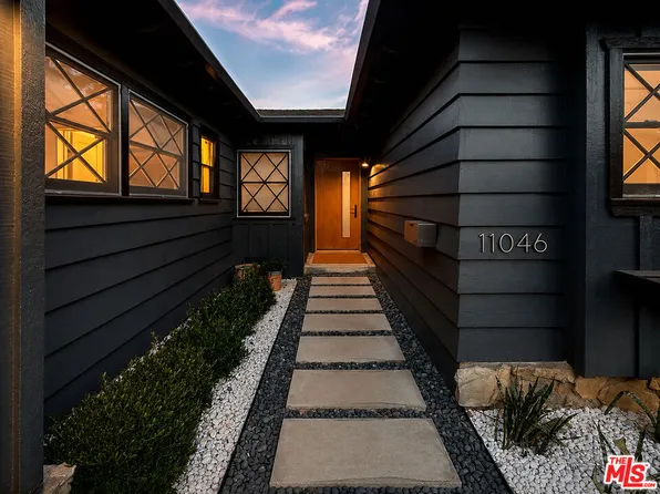 11046 Charnock Rd, Los Angeles, CA 90034