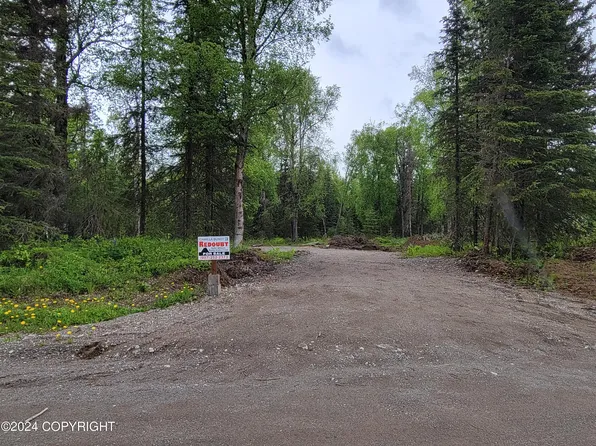 52492 Blueberry Ave, Kenai, AK 99611
