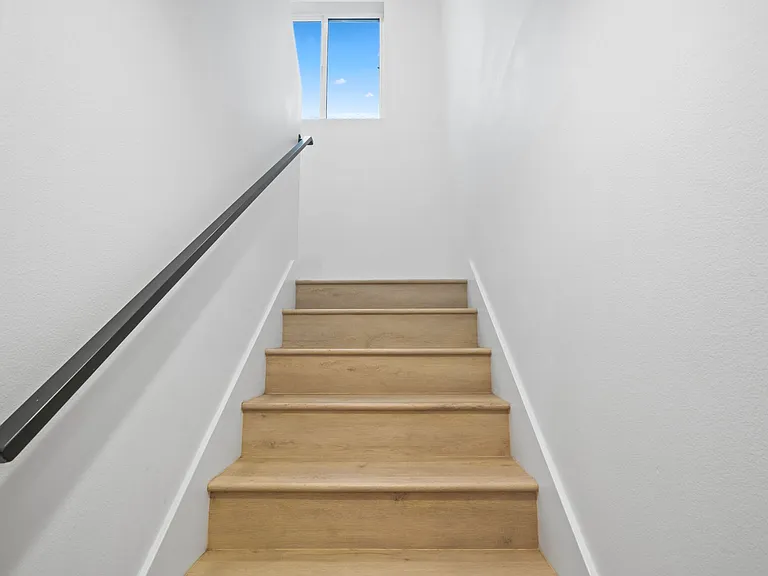 1029 Lord St — Photo 31