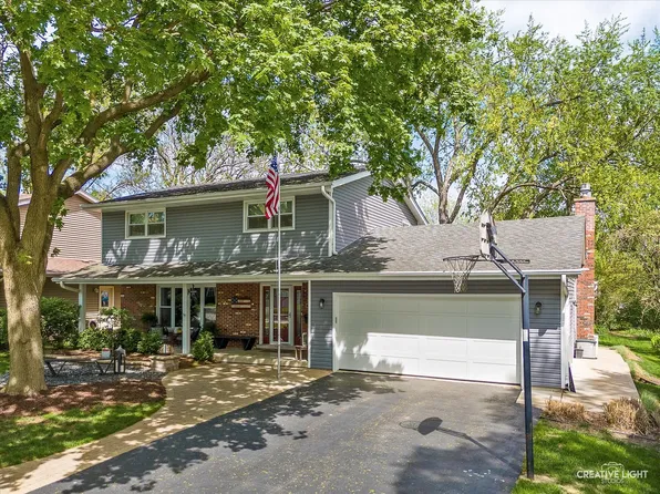 1552 Chat Ct, Naperville, IL 60565