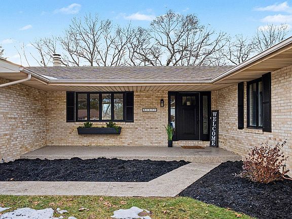 3rd image of 51877 Gentian Ln