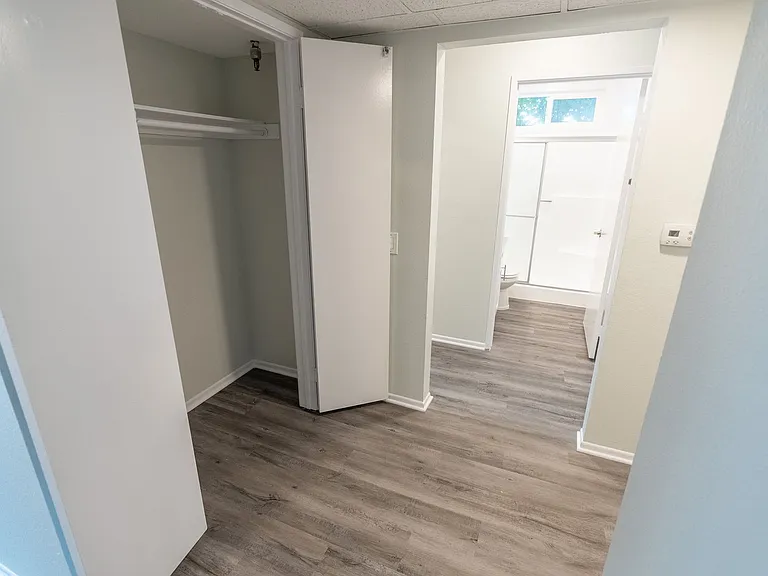 110 S Sweetzer Ave — Photo 59