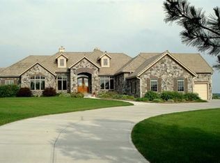 1586 Avignon Cir, Yutan, NE 68073