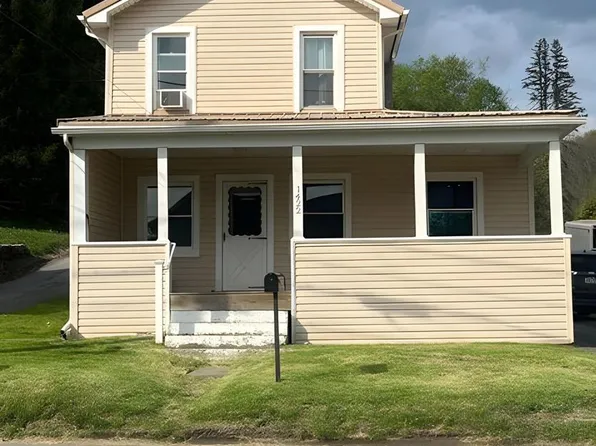 1422 E Main St, Reynoldsville, PA 15851