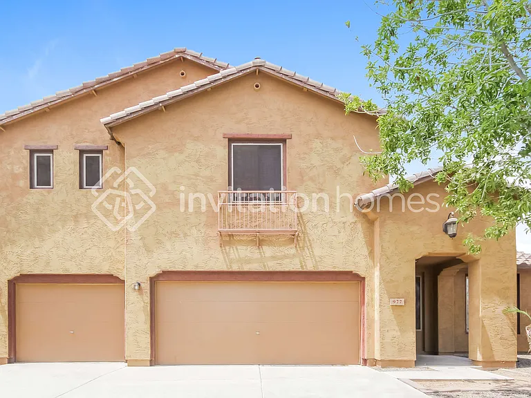 977 W Jersey Way — Photo 1