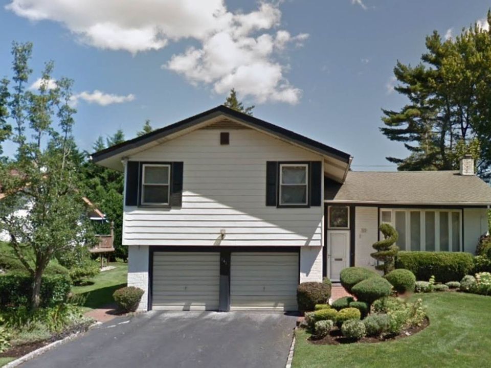 1st image of 141 Forest Dr
