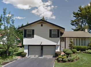141 Forest Dr, Jericho, NY 11753